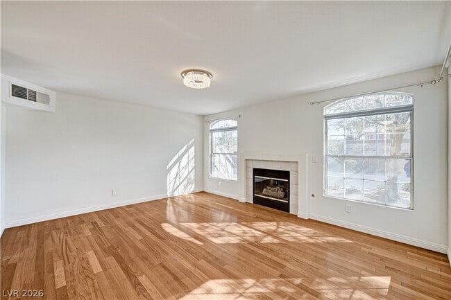 Photo - 1602 Coyote Run Dr