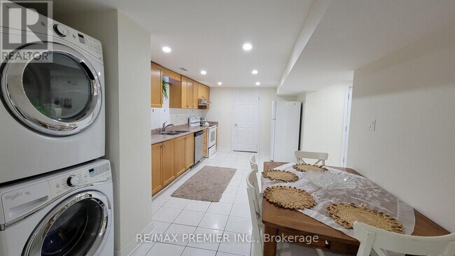 Photo - 25 Granite St