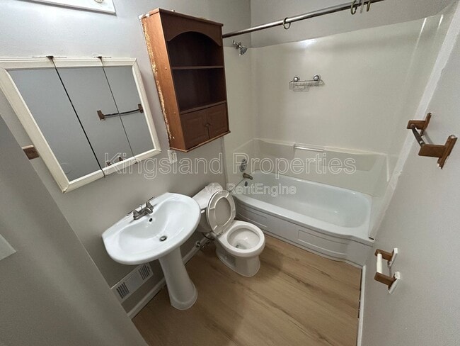 Photo - 10128 Cloverdale Dr