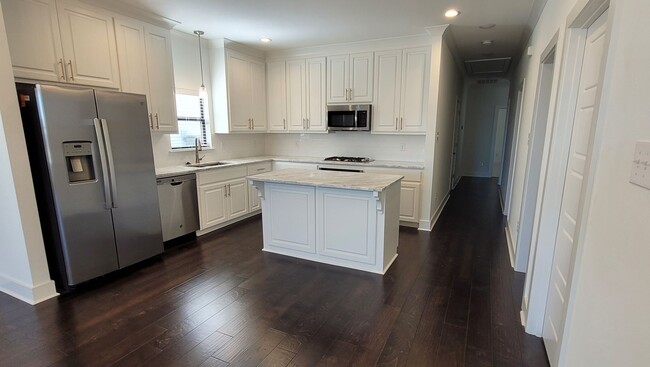 Photo - Beautiful 4 bedroom home in Settlement at Shoe Creek