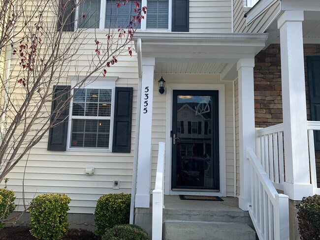 Room in Townhome on Big Bass Dr