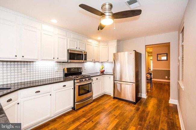Photo - 225 S Washington St