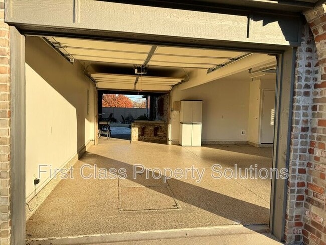 Photo - 17416 White Hawk Dr