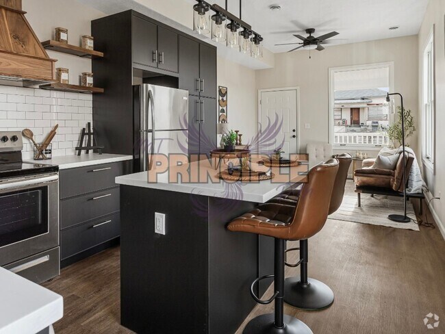 Building Photo - Park St. Apartments Unit 533 W. Park  A