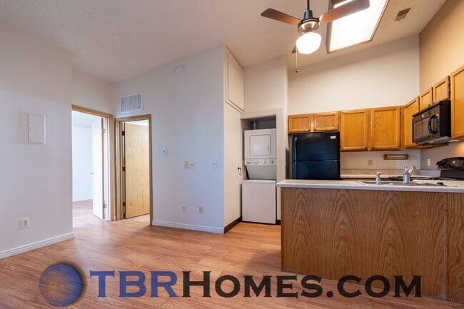 Photo - 920 S Dawson Way