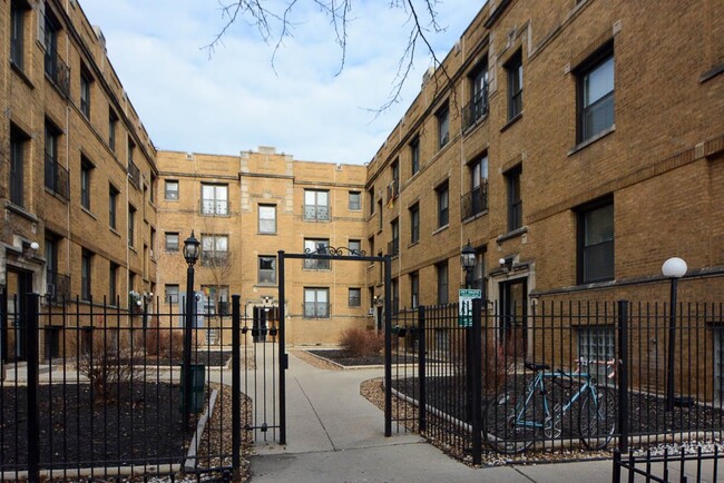 Photo - 726 W Roscoe St Condo Unit S3