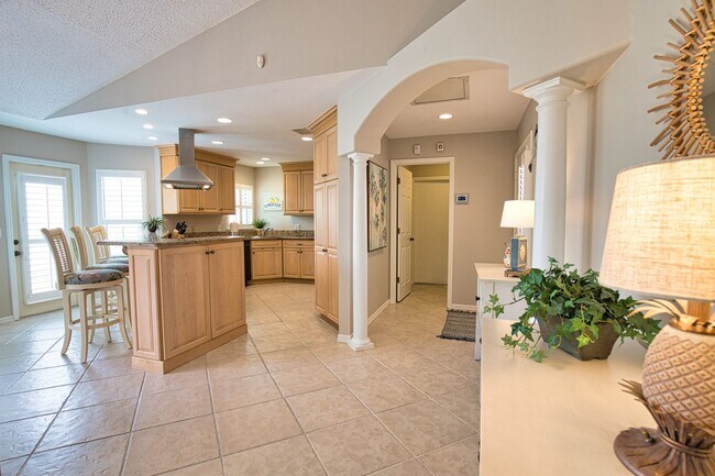 Photo - Seasonal Short-Term 2 Bed 2 Bath Heated Pool Villa with a Den in Harrington Lakes at Planation Go...