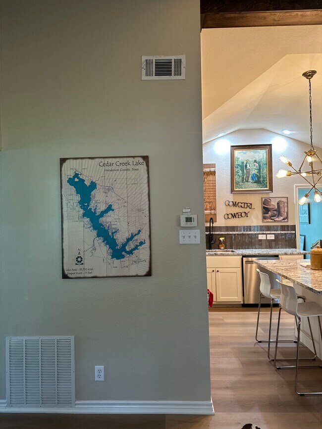 Photo - 127 Cedarwood Dr