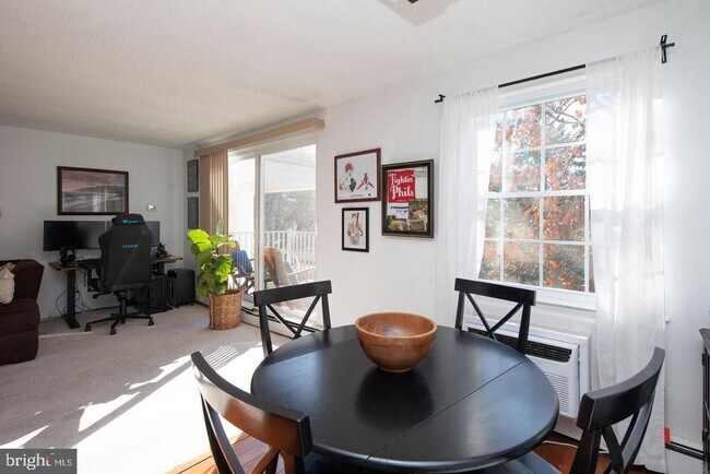Photo - 250 Ridge Pike Unidad 346B