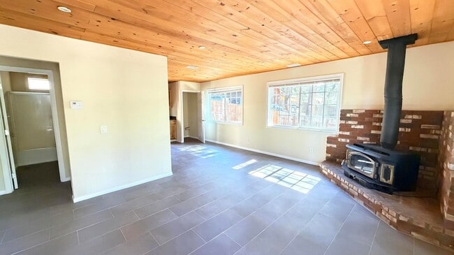 Photo - 52830 Pine Cove Rd