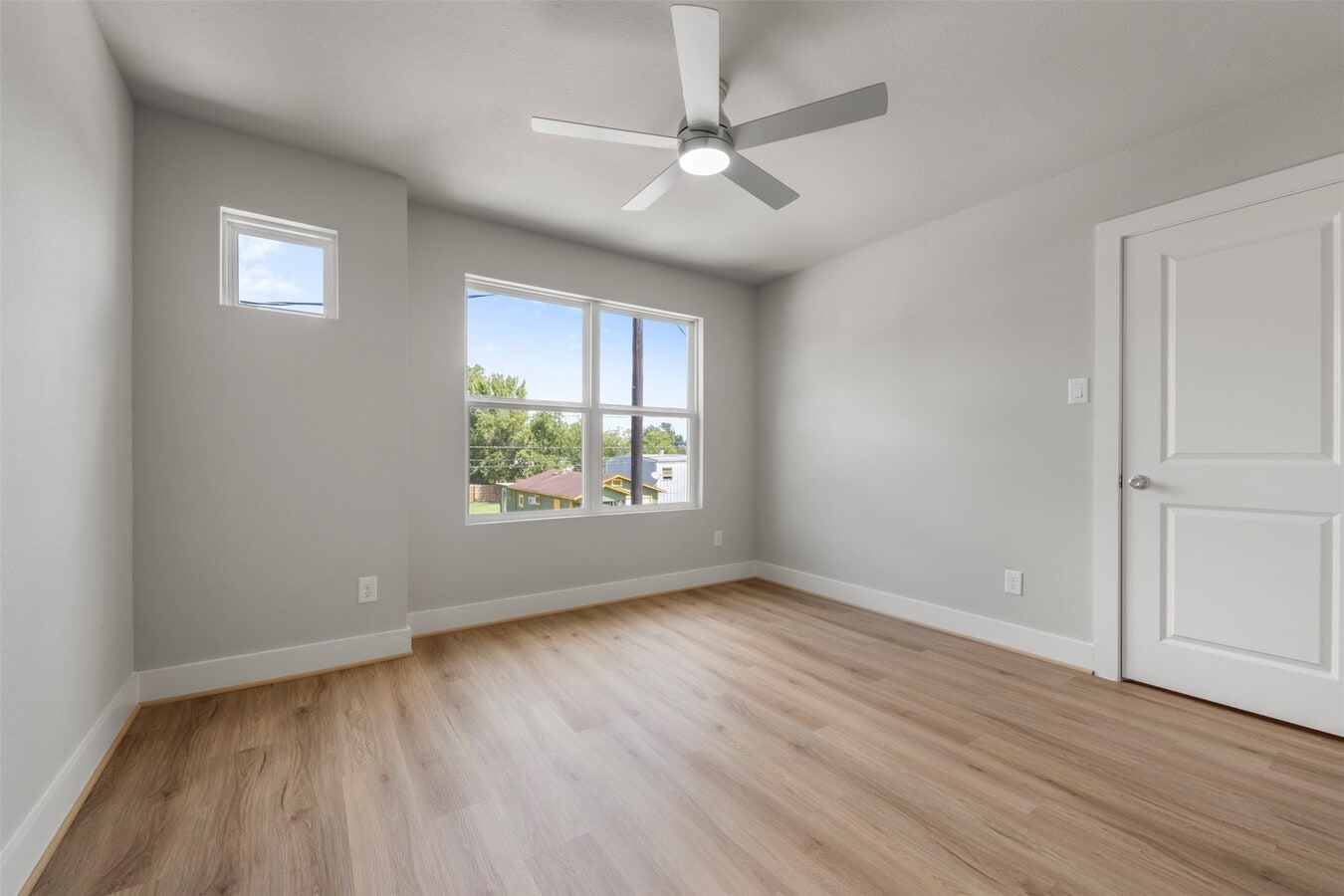 Photo - 1222 E 33rd St