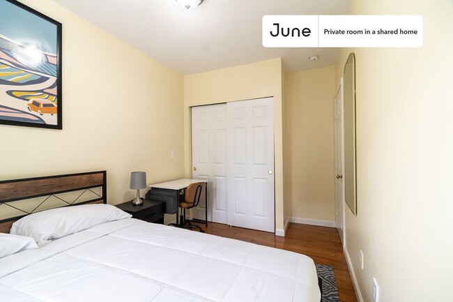 Private bedroom in 3 bed/2 bath Home - Private bedroom in 3 bed/2 bath Home Unidad A