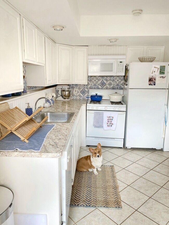 Photo - 820 Bourdeaux Dr