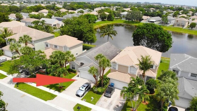 Photo - 137 Canterbury Pl