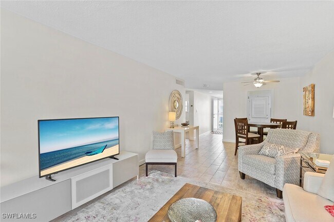 Photo - 72 7th St S Unidad 208