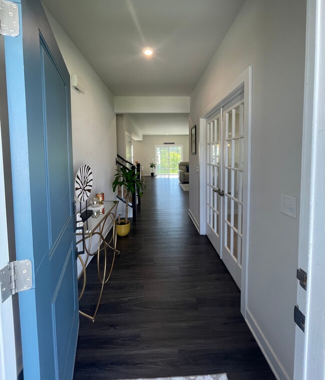 Photo - 3066 Boxbury Ln