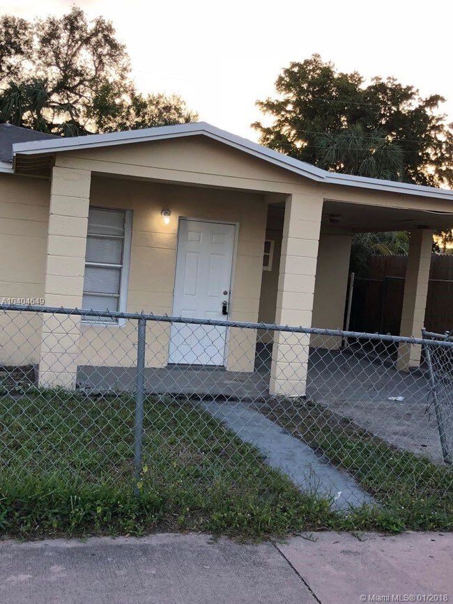 2409 NW 9th St Rental For Rent in Fort Lauderdale, FL