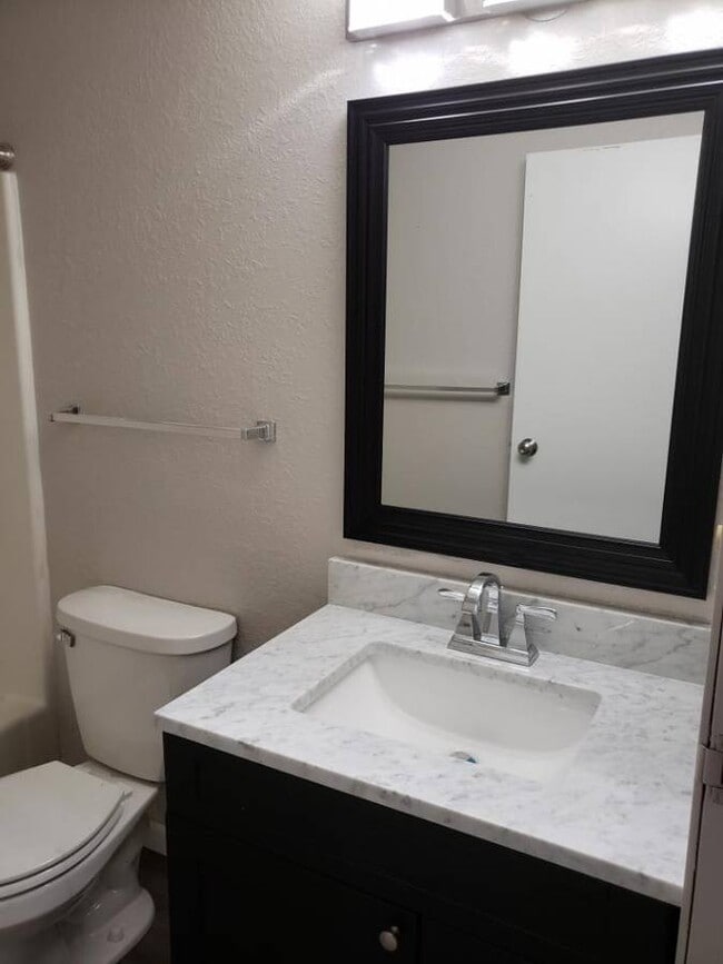 Photo - 1149 W South Park Ave