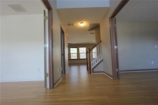 Photo - 838 Roxholly Ln NE