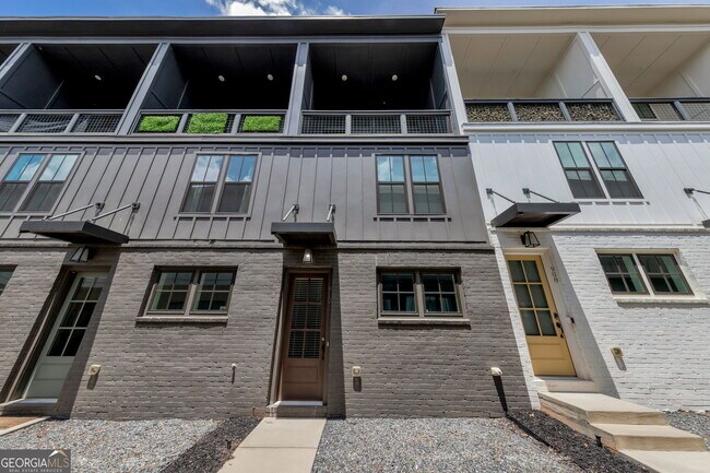 Photo - 910 Brees Ct