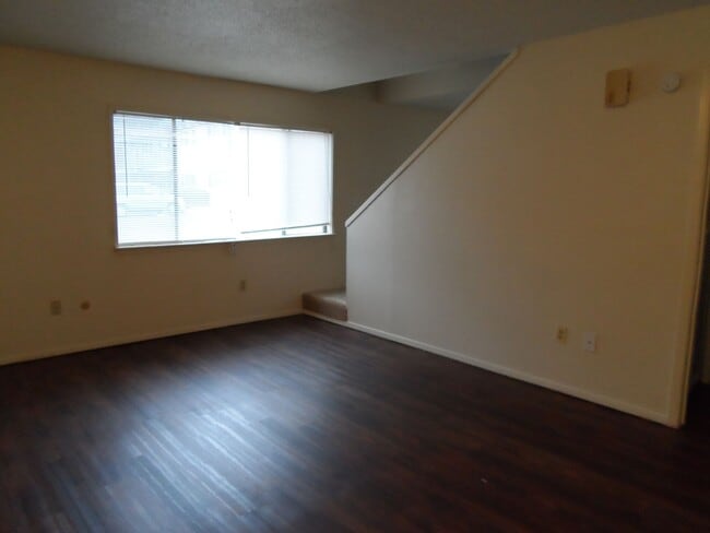 Photo - College Station -2 bedroom /1.5 bath Townhome-Style Fourplex on TAMU Shuttle Route!