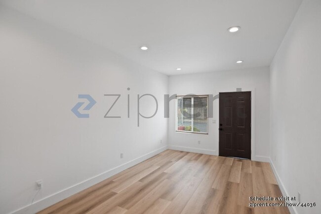 Photo - 1026 43rd St