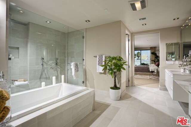 Photo - 432 N Oakhurst Dr Unit 303