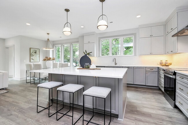 Photo - 1744 Arnold Dr