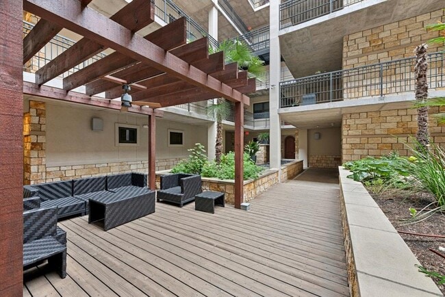 Photo - 1812 West Ave Unit 200