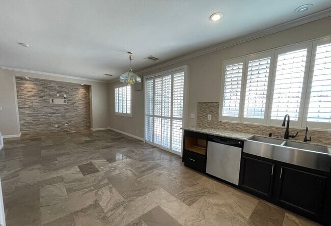 Photo - 4330 Spruce Grove St