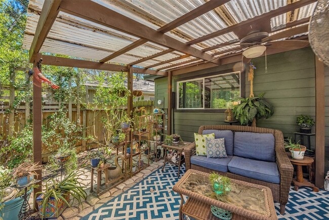 Photo - 116 W White Willow Cir
