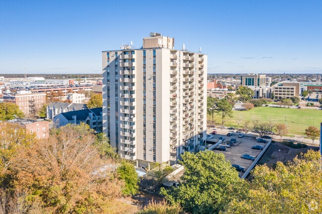 Building Photo - Oceanside Tower Rental