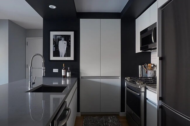 Photo - 331 E Houston St Unit 3G