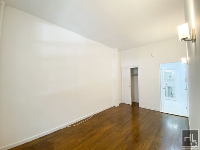 Building Photo - EAST 89 Unit A Rental