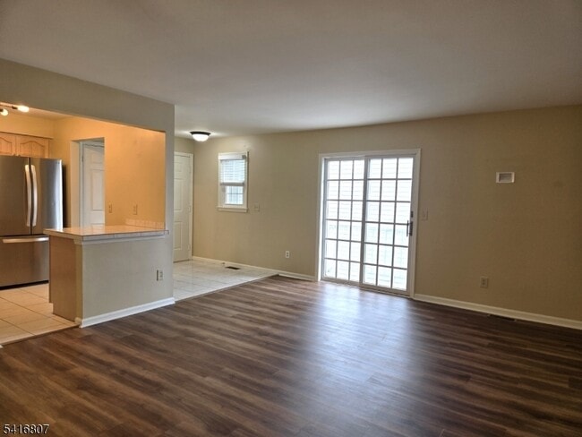 Building Photo - 49 Alexandria Way