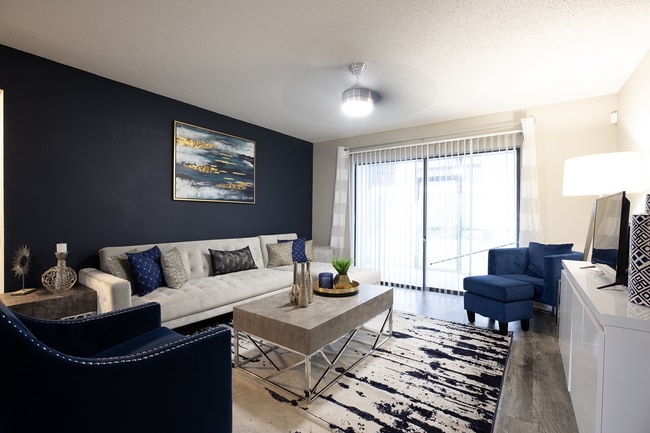 Photo - Westshore Crossing