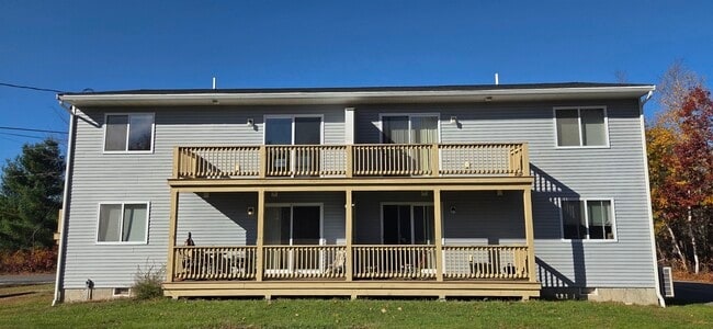 Building Photo - 41 Beatrice St Unit D