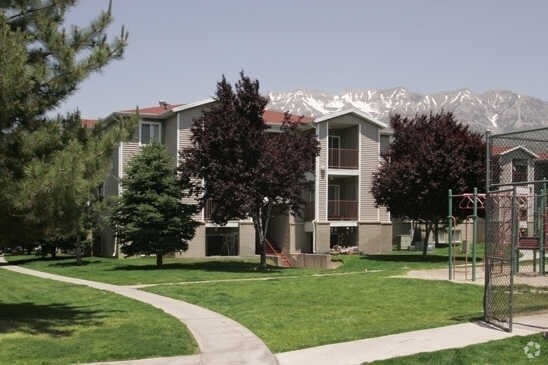 College Park Apartments Provo Utah amberandjordanburr