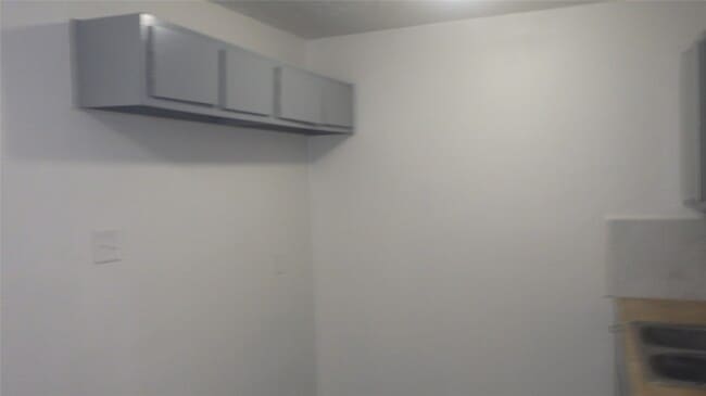 Building Photo - 8410 Brandon St