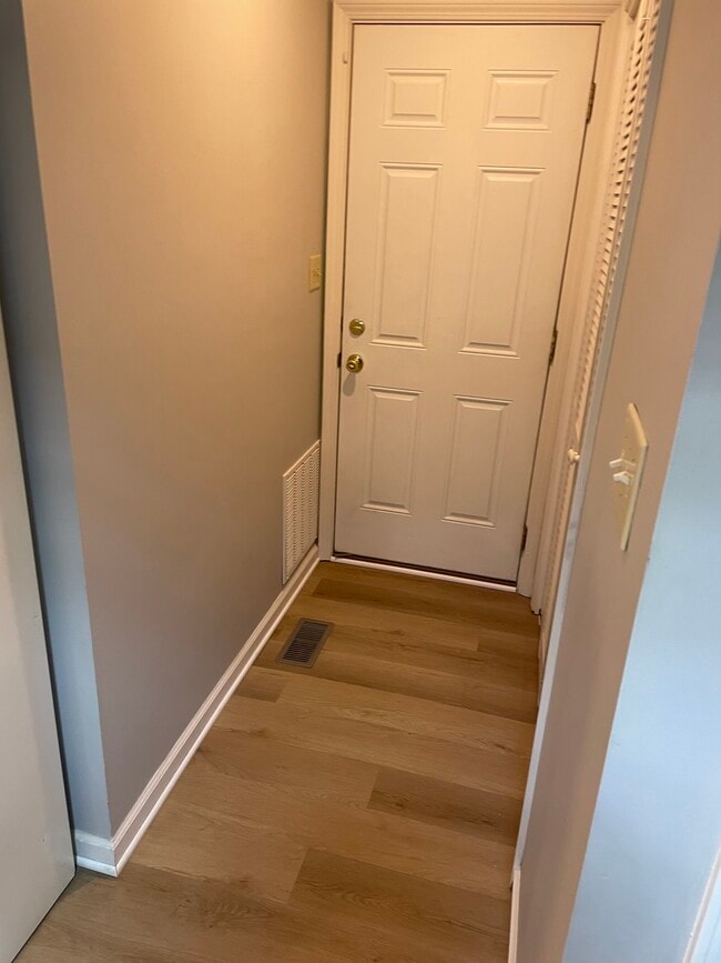 Photo - 630 Eugene Ct