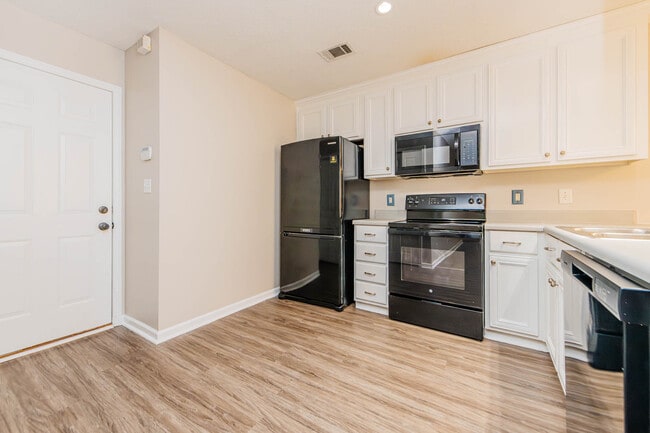 Photo - 321 Grand Ave