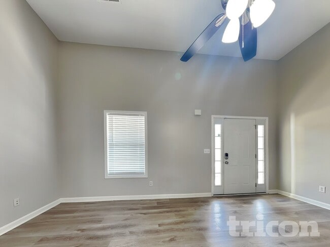 Photo - 374 Chesapeake Way