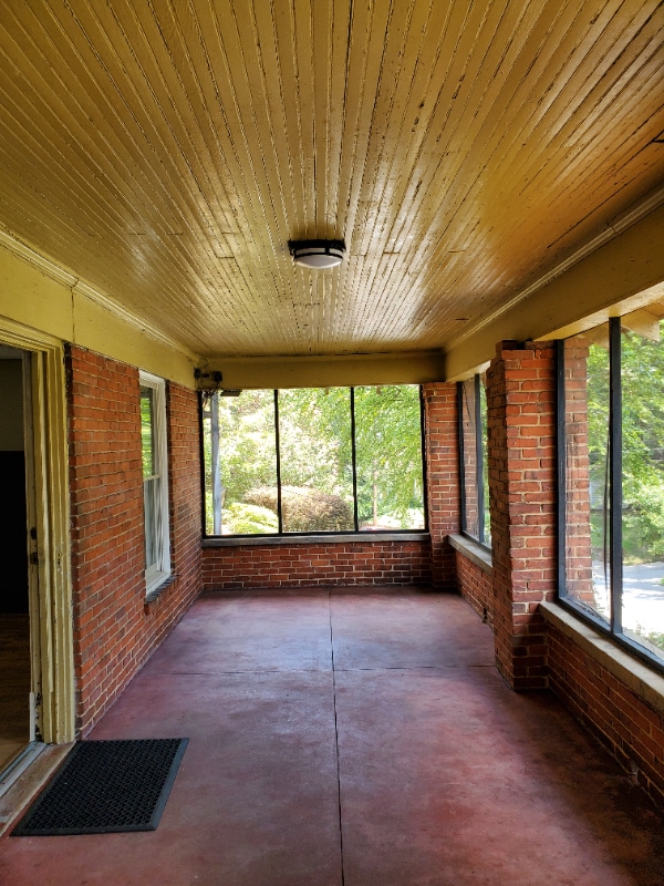 Photo - 1018 Hemphill Ave NW