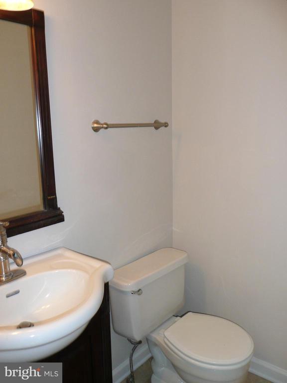 Photo - 255 Waterford Ln