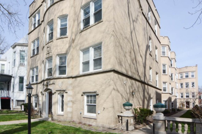 Photo - 1934 W Estes Ave Unit 34-1E