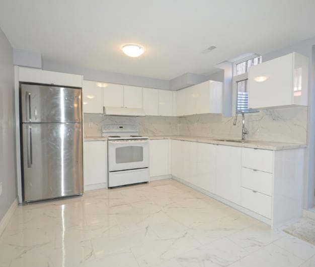 Building Photo - 3472 Beau Rivage Cres