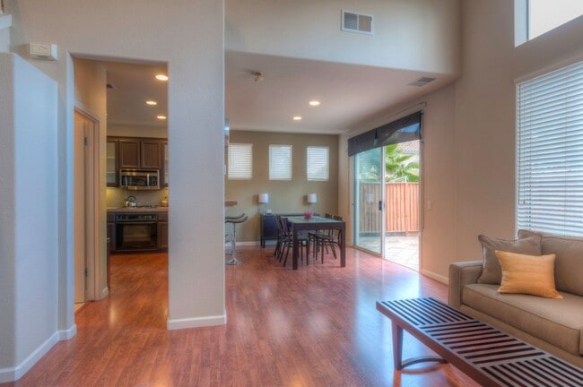 Photo - A must see beautiful 3 bedrooms 2.5 bathrooms single family home