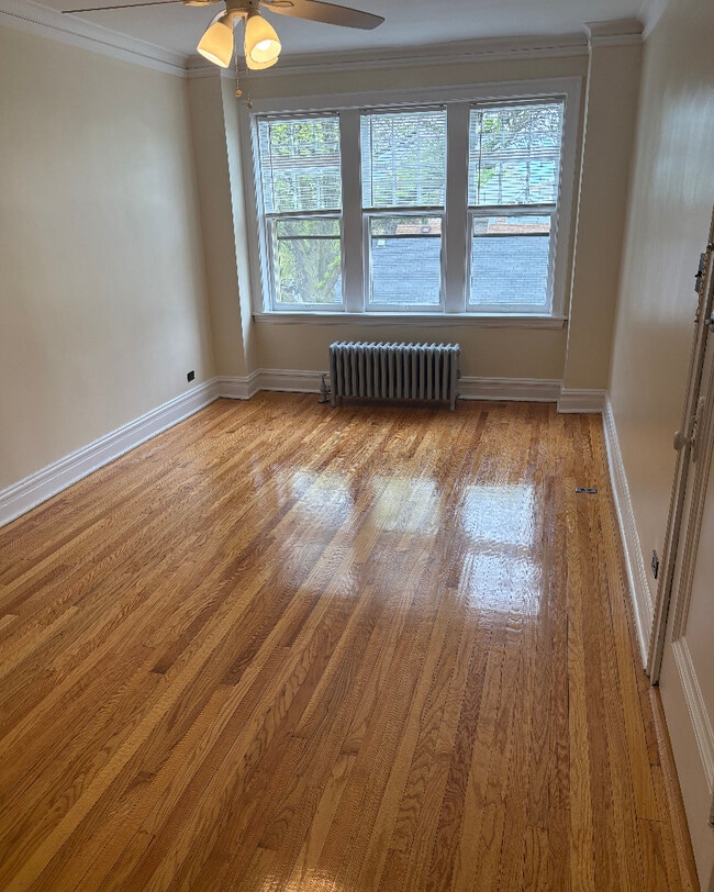 Photo - 33rd & Ridgeland Ave