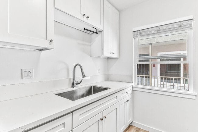 Photo - 636 Linden Ave Unidad 07