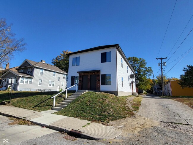 Photo - 515 N Oxford St